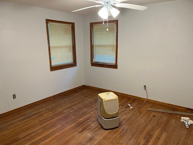 Building Photo - 2750 Gill Rd