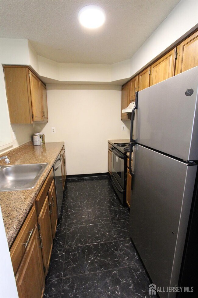 Building Photo - 1105 Aspen Dr