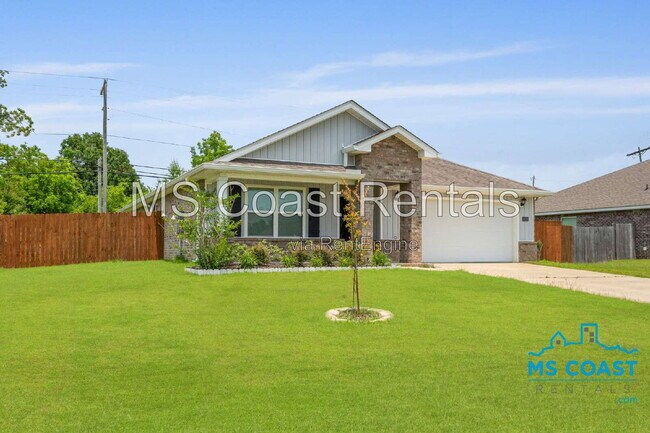 Building Photo - 15236 Cypress Way
