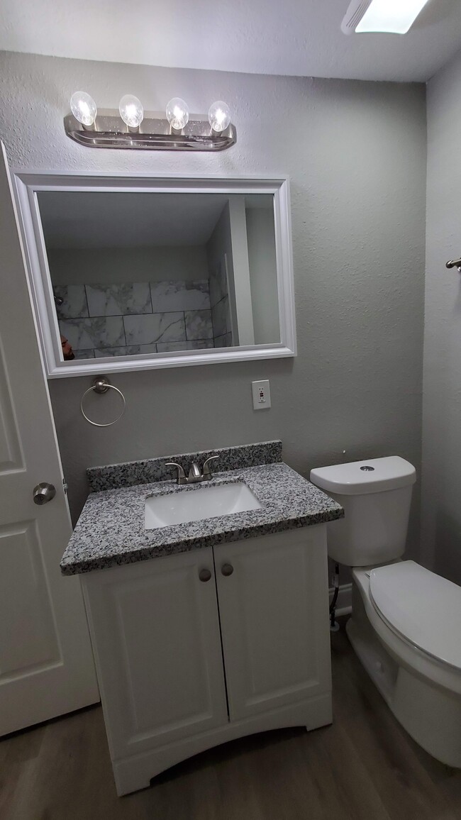 Bathroom 2 - 320 S Ashbel St