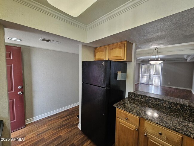 Building Photo - 3420 W Danbury Dr
