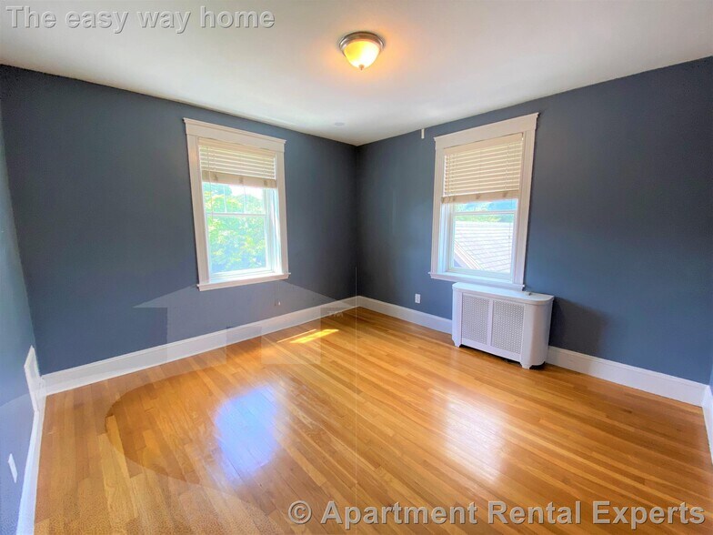 Building Photo - 520 High St