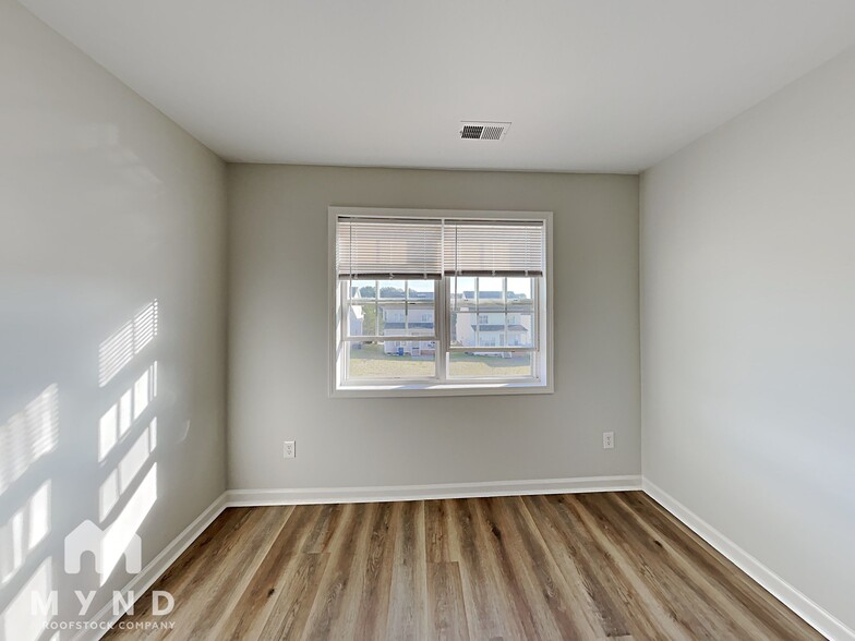 Building Photo - 4224 Beacon Crest Way