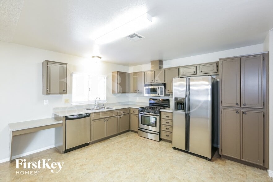 Building Photo - 708 Purcell Dr