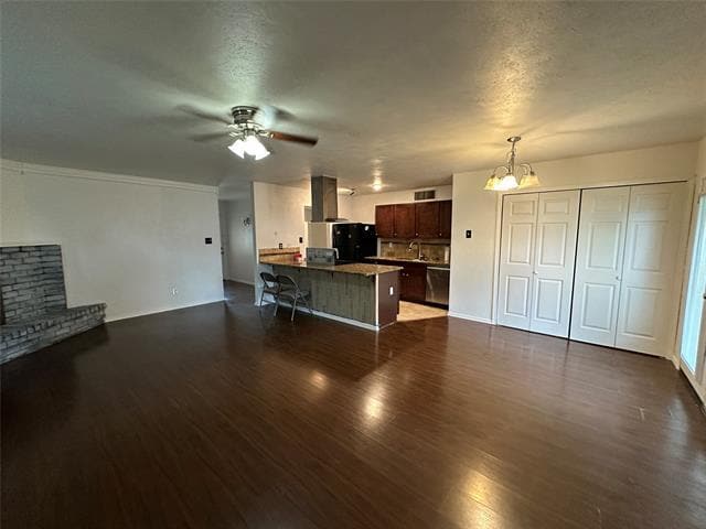 Building Photo - 910 Sunny Slope Dr