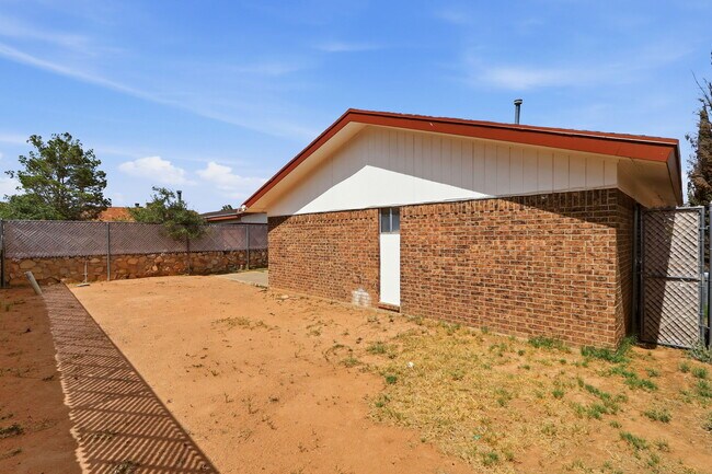 Building Photo - 10969 Duke Snider Cir
