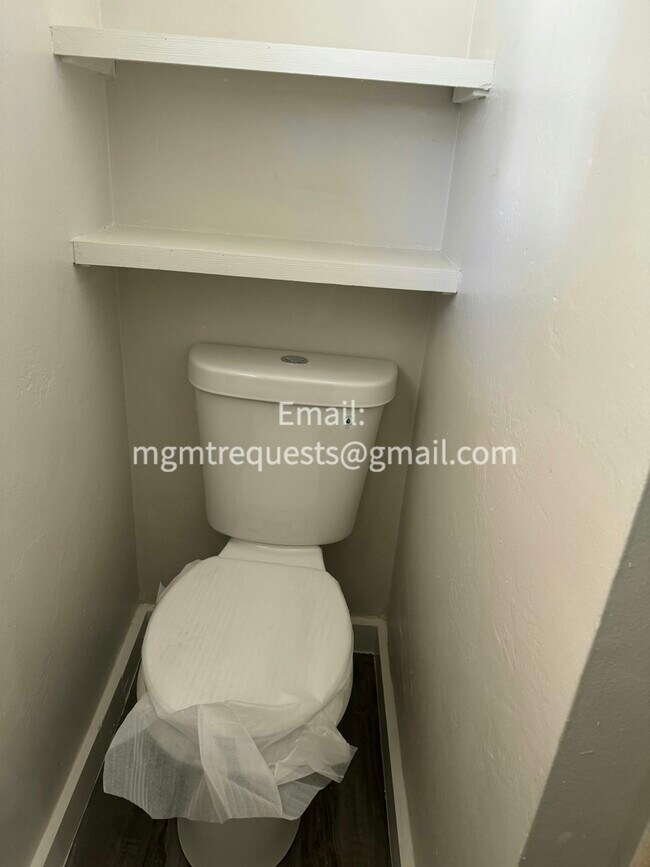 Building Photo - 4228 Tenth St, Unit 4234