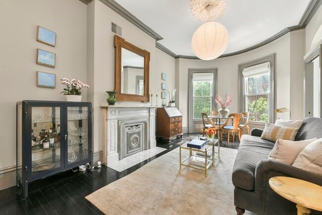 Primary Photo - 25 Dartmouth St