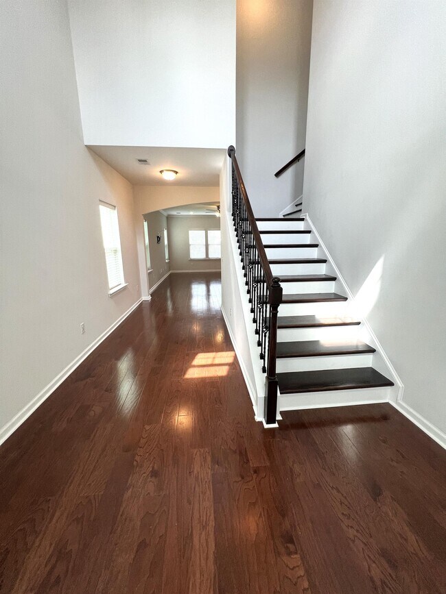 Building Photo - 56 RedWall Cir