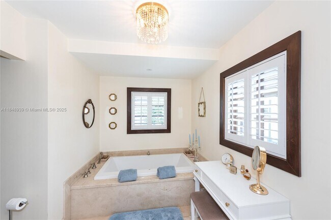 Building Photo - 3621 Viscaya Ct