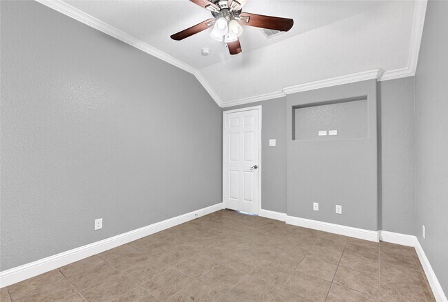 Building Photo - 5902 Cr-675