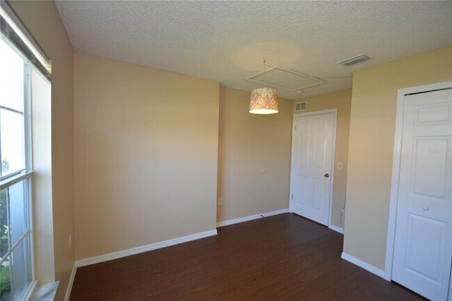 Building Photo - 85 Red Mill Dr