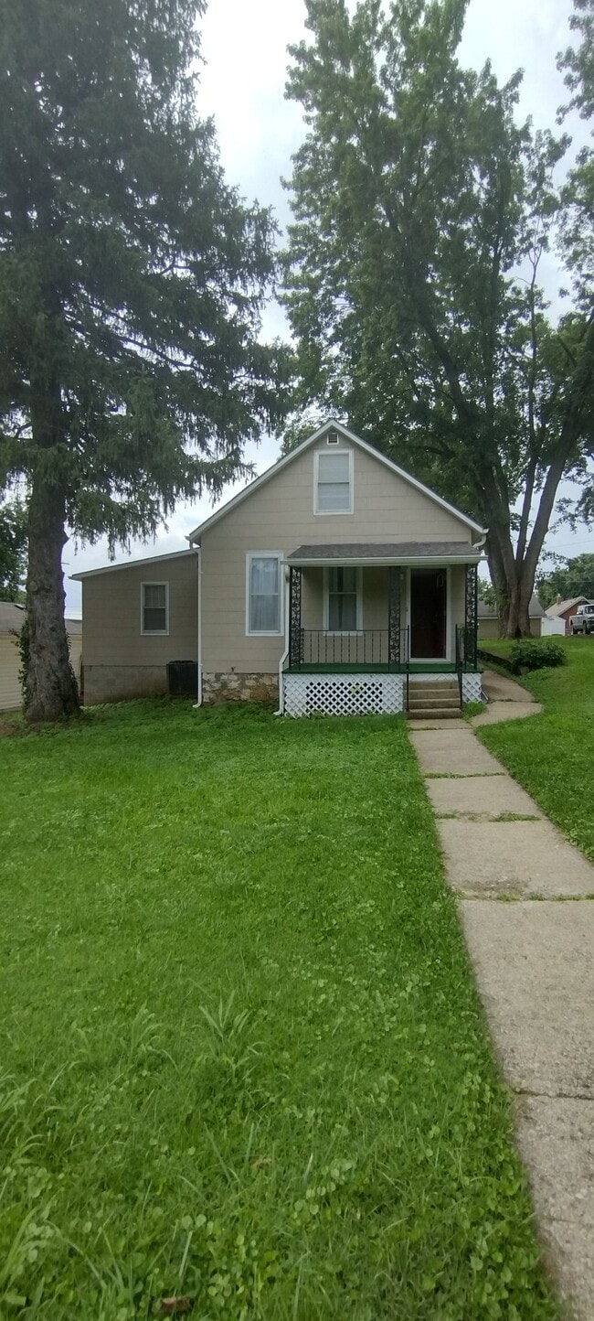 Building Photo - 924 Kearney St
