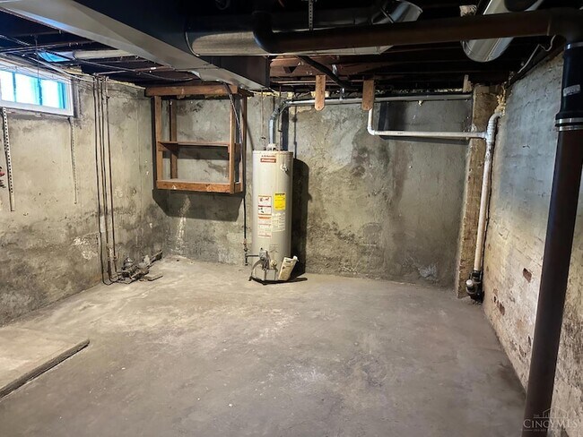 Building Photo - 504 Fairview Ave