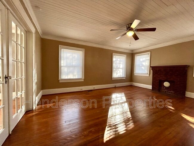 Building Photo - 935 Old Charlotte Rd SW