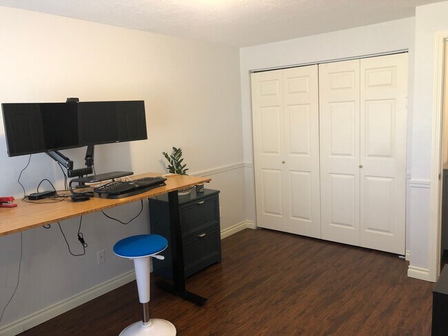 Building Photo - 20205 Star Ridge Ct