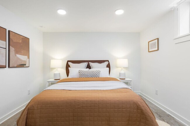Building Photo - Remodeled Sunset Hill Home in Prime Ballar...