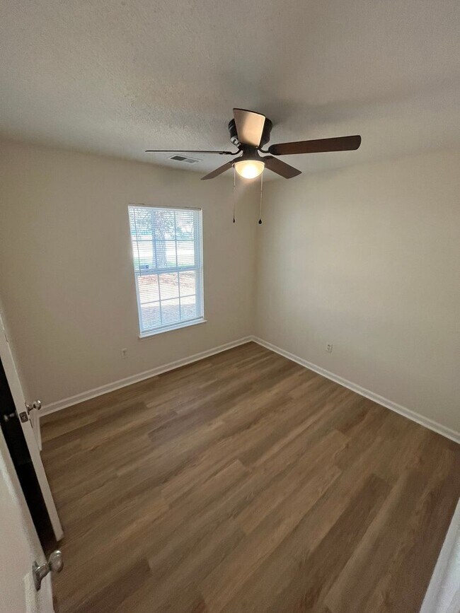 Building Photo - Move-in Ready! Charming 3 Bedroom 2 Bathroom home in Effingham County, GA