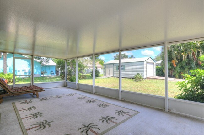 Building Photo - 1690 Seahouse St