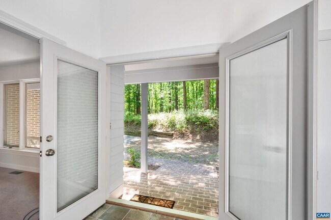 Building Photo - 501 Rookwood Pl