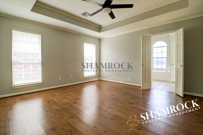 Building Photo - 3005 Comanche Trail