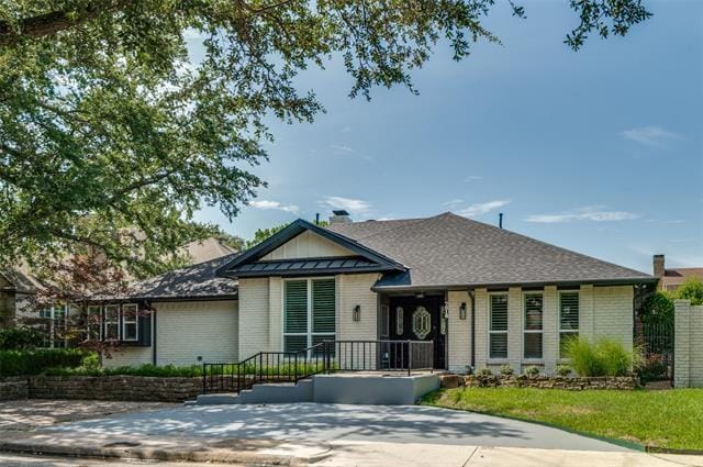 Building Photo - 7018 Deloache Ave