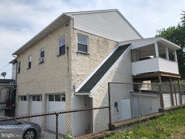 Primary Photo - 340 Morgan St
