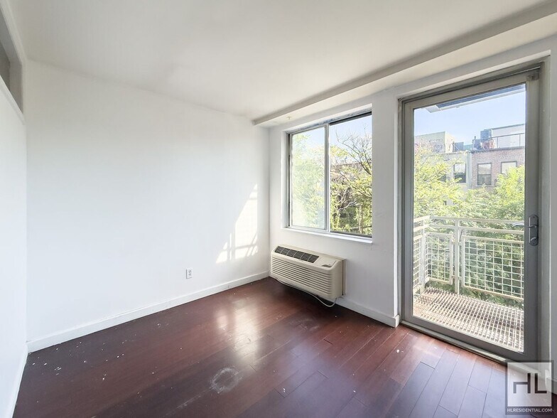 Building Photo - STANHOPE STREET / Sunlit Bushwick 2-Bed (F...