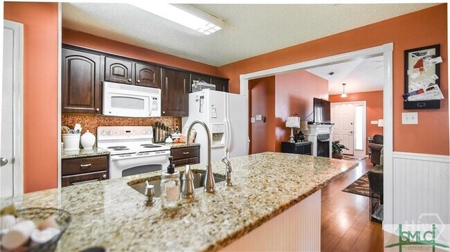 Building Photo - 135 Hermitage Dr