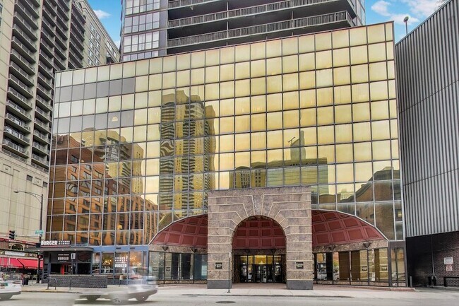 Building Photo - 10 E Ontario St