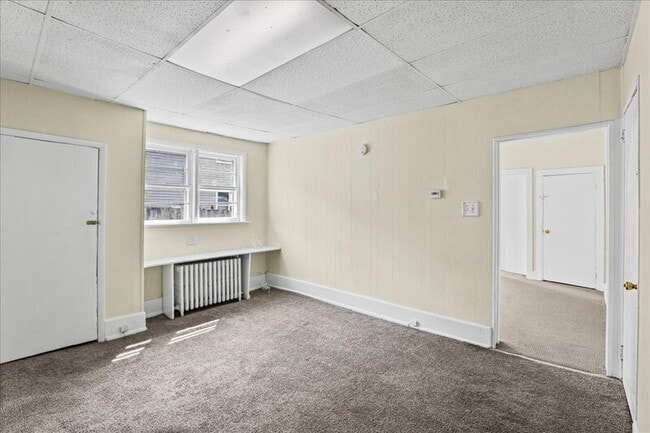 Building Photo - 122 S Davis St