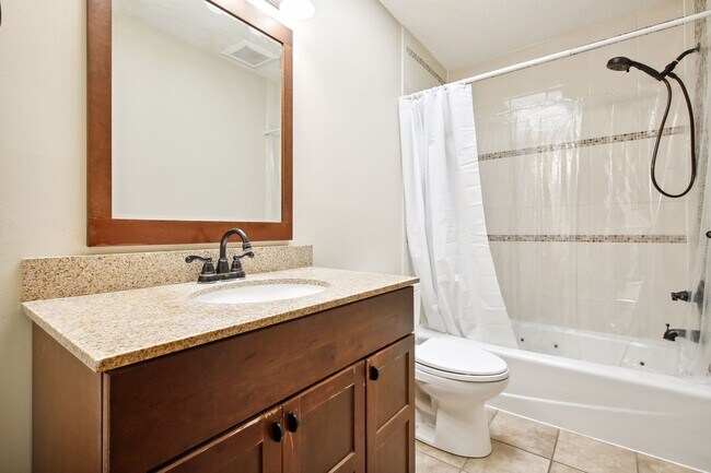 Building Photo - 908 Gramsey Pl