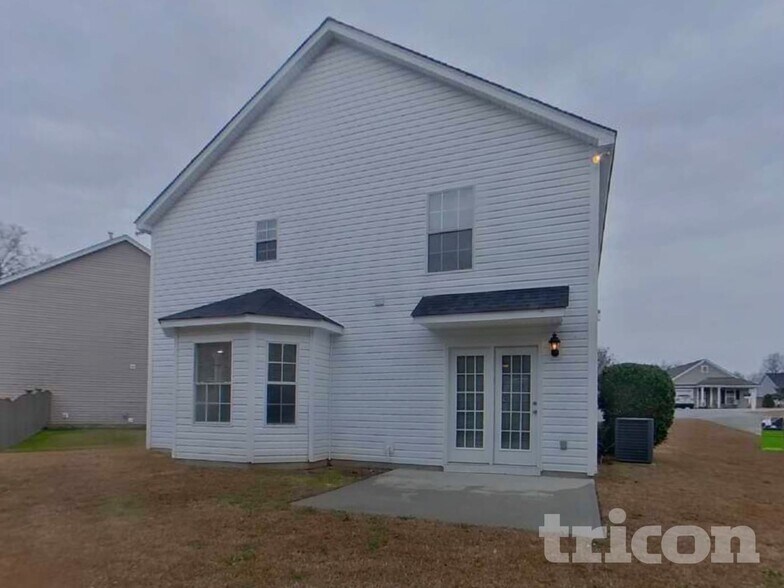 Building Photo - 131 Mews Ct