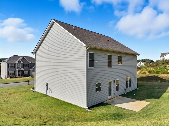 Building Photo - 33 N Village Cir