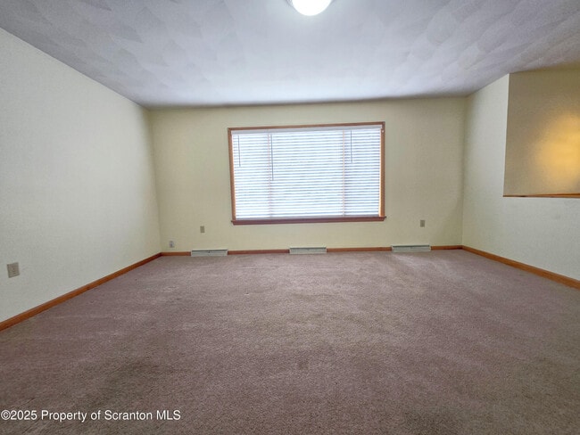 Building Photo - 925 Jessup Ave