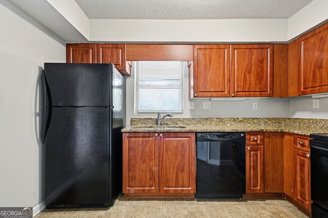 Building Photo - 117 Brittany Ct