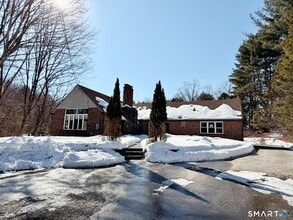 Building Photo - 25 Plymouth Rd