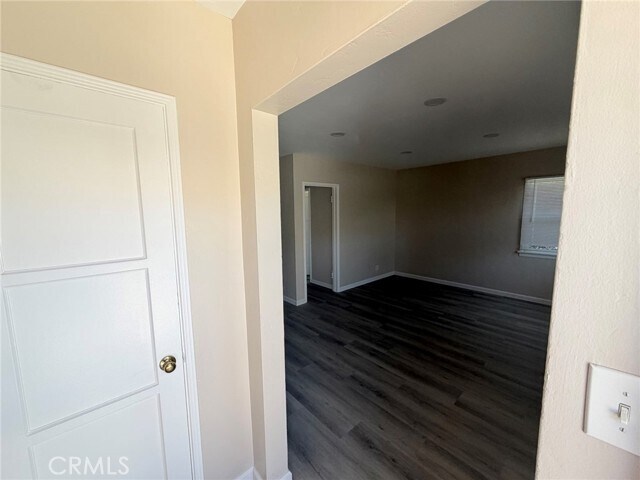 Building Photo - 901 N San Gabriel Ave