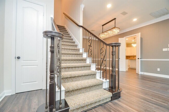 Building Photo - 42 N Knights Crossing Dr