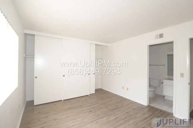 Building Photo - 10363 Penrod Ln