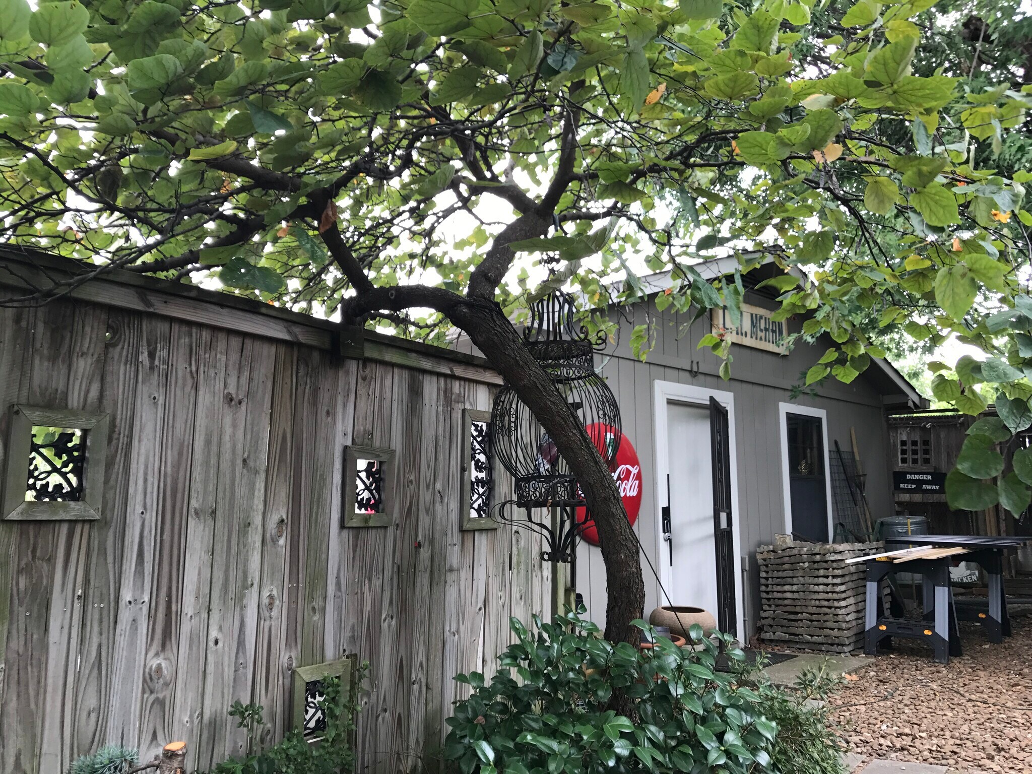 Building Photo - 942 Russell St