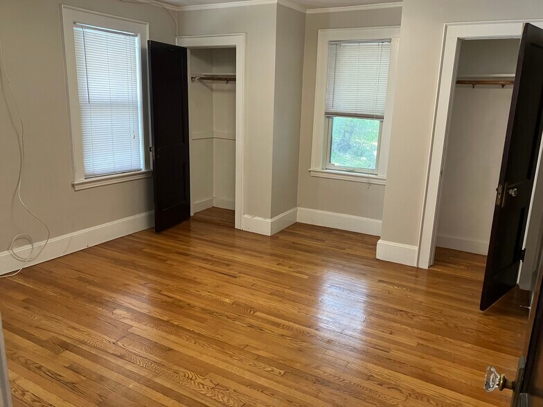 Building Photo - 93 Hillside Rd