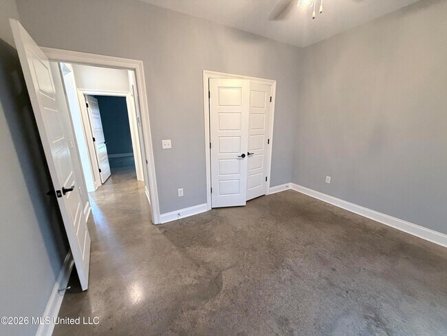 Building Photo - 531 Birchwood Blvd