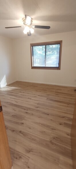 Building Photo - 521 Courtwood Ln