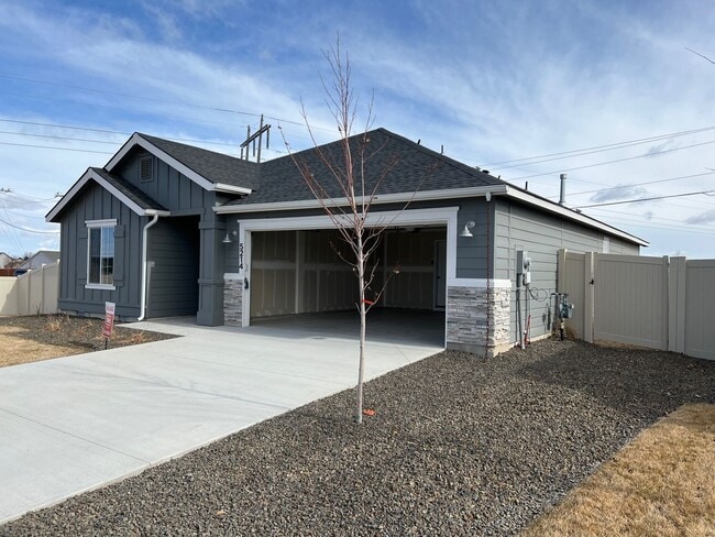 Building Photo - 5214 Clearfield Ct