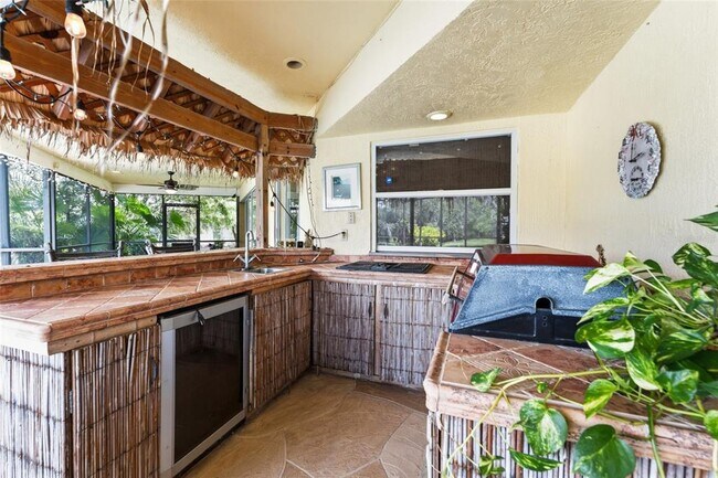 Building Photo - 6513 Thoroughbred Loop