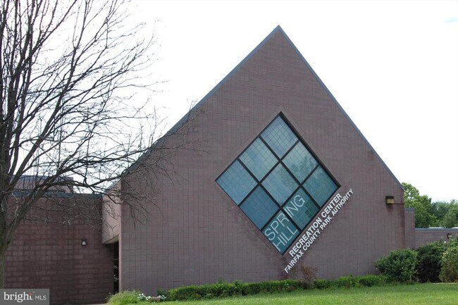 Building Photo - 6800 Fleetwood Rd