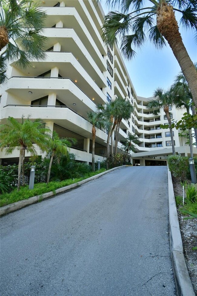 Building Photo - 170 Ocean Ln Dr