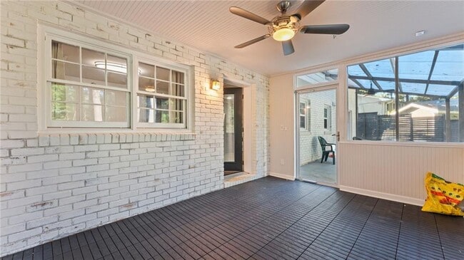 Building Photo - 2676 Cottonwood Dr