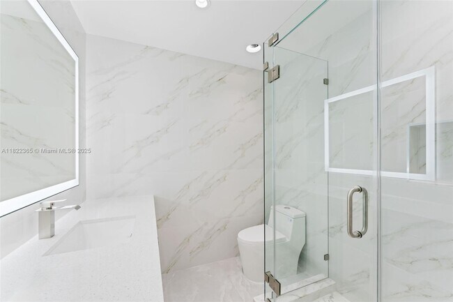 Building Photo - 9940 SW 155th Ave